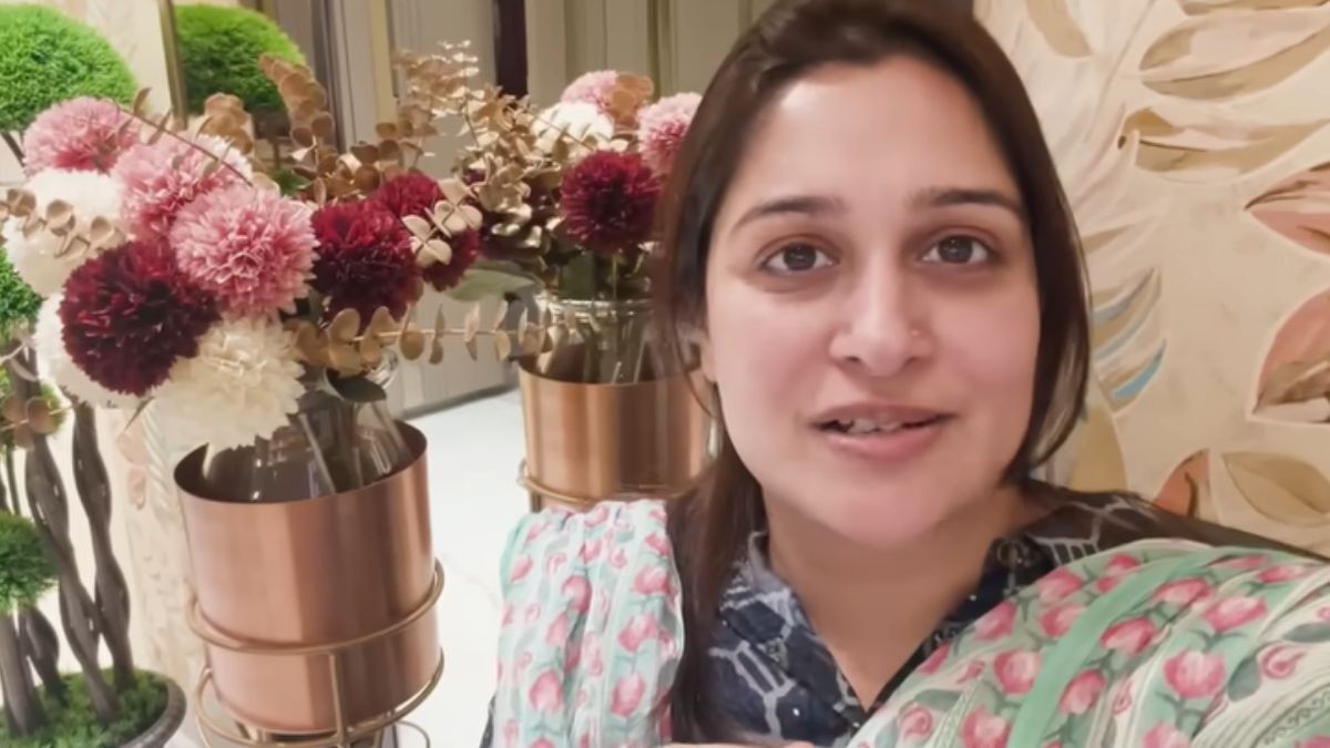 🫨फेमस एक्ट्रेस दीपिका की बिगड़ी तबीयत🗞️ - ShareChat