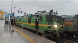 Holi Special Trains: बिहार के रेलवे शुरू कर रहा कई स्पेशल ट्रेन, ये रही टाइम-स्टॉपेज और रूट की जानकारी