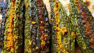 karele ka bharta, bitter gourd bharta , karele ka bharta kaise banaen