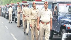 ग्रेटर नोएडा में फर्जी वीजा रैकेट का भंडाफोड़, मॉल से चल रहा था खेल