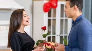 Valentines day 2026 | Valentines day gift ideas | unique-gift-ideas-for-girlfriend