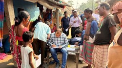 रास्ता भटकना पड़ा भारी, ‘बच्चा चोर’ समझ बंगाल के चुनाव अधिकारियों पर हमला