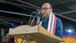 एक साल बाद मणिपुर में राष्ट्रपति शासन हटा, थोड़ी देर में मुख्यमंत्री पद की शपथ लेंगे युमनाम खेमचंद