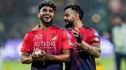 कौन हैं अभिनंदन सिंह? RCB के लिए IPL 2026 में सनराइजर्स हैदराबाद के खिलाफ किया डेब्यू