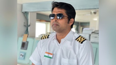 ‘बेटी पूछती है पापा कब आएंगे’, फारस की खाड़ी में जहाज पर फंसे हैं ओडिशा के नाविक दीक्षित