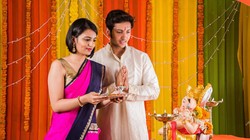 Bhalchandra Sankashti Chaturthi Aarti: इस खास आरती के बिना अधूरी मानी जाती है गणेश जी की पूजा, भालचंद्र संकष्टी चतुर्थी व्रत पर अवश्य पढ़ें