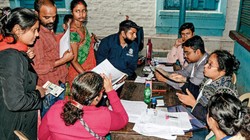 पश्चिम बंगाल में दिल का दौरा पड़ने से बीएलओ की मौत, परिवार ने एसआईआर को ठहराया जिम्मेदार
