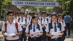 CBSE Class 10th Hindi Paper 2026: छात्रों को मुश्किल लगा हिंदी का पेपर, टीचर्स ने कहा- सिलेबस और पैटर्न पर ही था एग्जाम