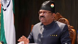 इस्तीफे के साथ खत्म हुआ सी.वी. आनंद बोस का विवादों भरा कार्यकाल, ममता बनर्जी से कभी मधुर नहीं रहा रिश्ता