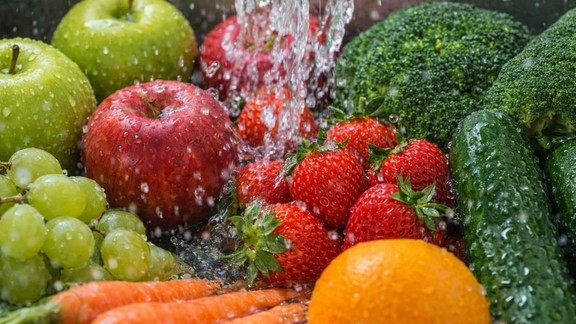 How to Wash Fruits,Washing Fruits with Baking Soda,Is Baking Soda Safe for Washing Fruits,How to Remove Pesticides from Fruits,Right Way to Wash Fruits,