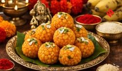 हनुमान जयंती पर अंजनी पुत्र को चढ़ाएं उनका प्रिय भोग, देखें आसान बूंदी लड्डू बनाने की विधि