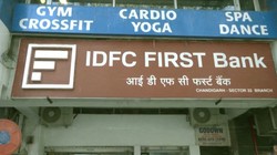 IDFC Bank Fraud: पंचायत विभाग के अधिकारी के पास मिले 1.25 करोड़, कार खरीदने और परिवार पर खर्च का दावा