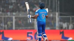 IND vs WI: संजू सैमसन ने 5 महीने बाद जड़ा अर्दशतक,चौके से खत्म किया 12 पारियों का सूखा