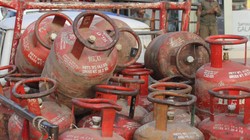 LPG eKYC Online: एलपीजी उपभोक्ता घर बैठे कैसे करें e-KYC? जानिए स्टेप बॉय स्टेप पूरा प्रोसेस