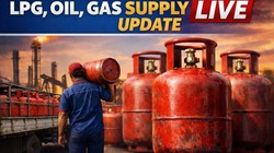 LPG, Oil, Gas Supply Crisis/Price Live: LPG संकट के बीच सरकार का बड़ा एक्शन, आवश्यक वस्तु अधिनियम लागू, इन जरूरी सेक्टरों को पहले मिलेगी गैस