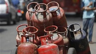 lpg, esma, essential commodities act, lpg crisis india