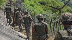 राजौरी में एलओसी पार करने की कोशिश कर रहे थे संदिग्ध आतंकवादी, सेना ने की गोलीबारी