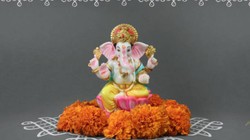 Lord Ganesha Mantra: विघ्नहर्ता को प्रसन्न करने के लिए करें ये मंत्र जाप, खुलेंगे सफलता के रास्ते