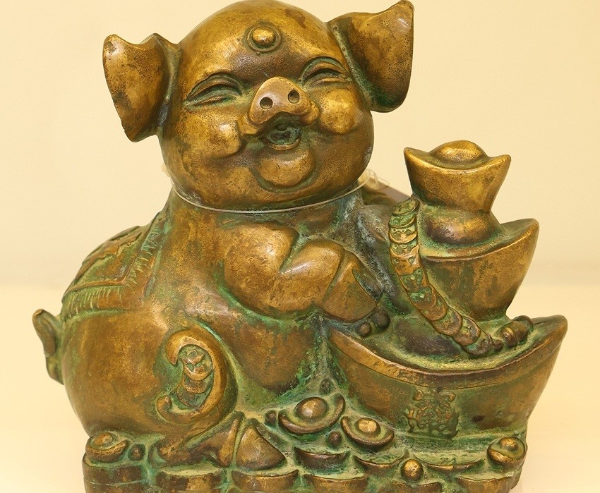 Pig Decorations