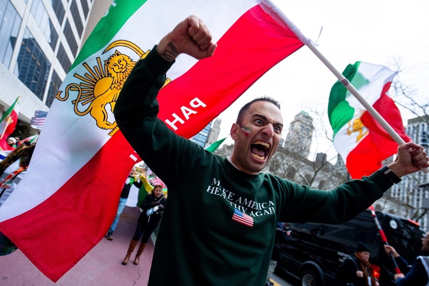 Pro-Iran and anti-Iran protests