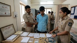 Fake Doctor Racket Busted in Gujarat 10th Grade Dropout Running Clinic Arrested