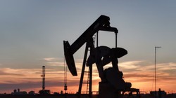 ईरान से युद्ध के बीच रूसी तेल पर नरम अमेरिका, भारत के अलावा अन्य देशों को भी दी खरीदारी में ढील