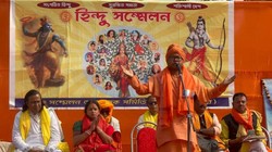 स्वामी ज्योतिर्मयानंद को बीजेपी ने पश्चिम बंगाल में दिया टिकट, भारत सेवाश्रम संघ ने कर दिया संगठन से बाहर