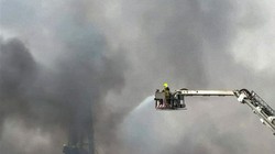 दुबई एयरपोर्ट के पास फ्यूल टैंक पर ड्रोन हमला, फ्लाइट ऑपरेशन ठप