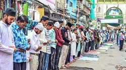 ना घर पर बनी सेवइयां और ना ही एक-दूसरे को लगाया गले, बाराबंकी के इस गांव ने नहीं मनाई ईद की खुशियां, जानिए वजह