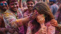 ‘बुरा ना मानो होली है…’ कहते हुए ये 7 कामों को बिल्कुल मत करना! इस तरह मनाएं Happy Holi
