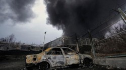 ईरान पर हमलों को लेकर इजरायल ने बदली अपनी रणनीति, तेल डिपो पर अटैक क्या दर्शाता है?