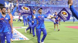 MI vs KKR: मुंबई इंडियंस मैदान पर उतरते ही रचेगी इतिहास, 300 T20 मैच खेलने वाली पहली IPL फ्रेंचाइजी; पाकिस्तान की टीम टॉप पर
