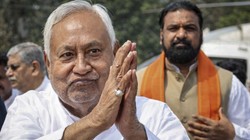 विधान परिषद से इस्तीफा, फिर भी मुख्यमंत्री क्यों हैं नीतीश कुमार? जानें क्या कहता है कानून