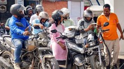Petrol Diesel Excise Duty: पेट्रोल-डीजल पर 10 रुपये घटाई गई एक्साइज ड्यूटी, मोदी सरकार का बड़ा फैसला