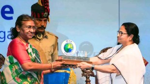 TMC President meeting,protocol row Droupadi Murmu,Rashtrapati Bhavan,West Bengal government initiatives,