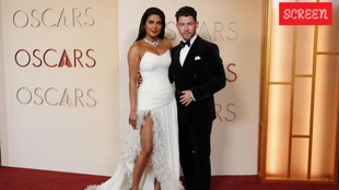 priyanka chopra oscars award look