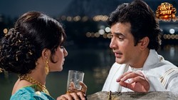 सड़े हुए पानी के बीच शर्मिला टैगोर और राजेश खन्ना को करनी पड़ी थी शूटिंग, ‘चिंगारी कोई भड़के’ गाने से जुड़ा है किस्सा | रील गाथा