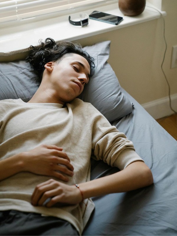 sleep with phone effects