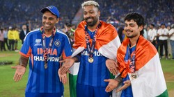 “वर्ल्ड कप जिताएगा क्या”: टीम में चयन से पहले सूर्यकुमार यादव ने किया था इशान को कॉल, किशन ने जवाब में कहा- भरोसा करोगे क्या