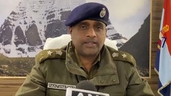 नैनीताल में टैक्सी ड्राइवर ने महिला टूरिस्ट से की रेप की कोशिश, मोबाइल फोन भी छीना; पुलिस ने आरोपी को किया गिरफ्तार