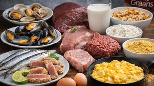 Vitamin B12 vs Egg, Vitamin B12 Foods, Vitamin B12 Rich Foods in Hindi, विटामिन B12 फूड्स, विटामिन B12 वाले आहार, विटामिन B12 बनाम अंडा,Vegetarian source of Vitamin B12,