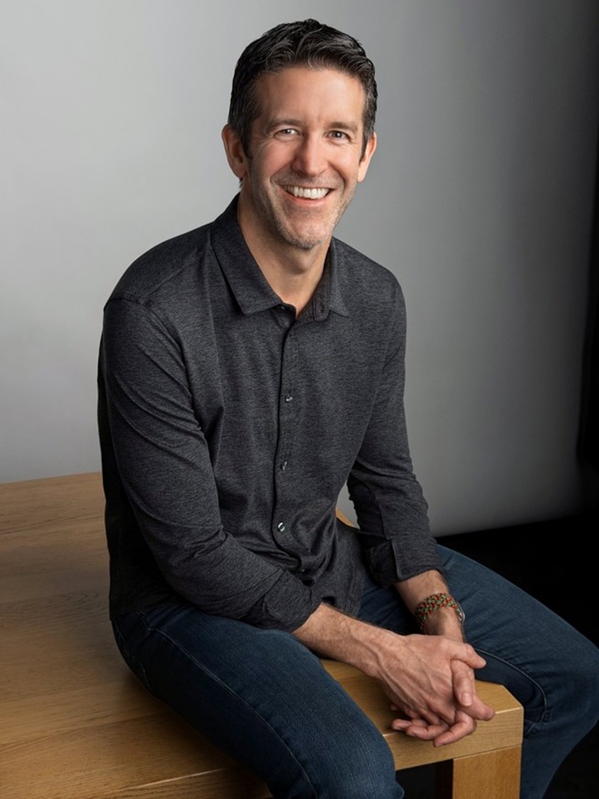 Apple hardware chief