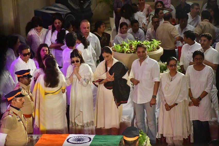 Asha Bhosle family