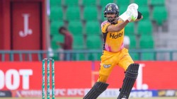 बाबर ने 52 गेंदों पर लगाया शतक, वार्नर को पीछे छोड़ T20 में सबसे ज्यादा शतक लगाने वाले दूसरे बैटर बने