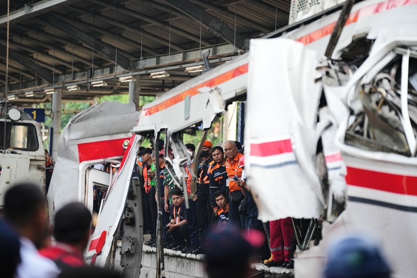 Indonesia train collision near Jakarta latest news