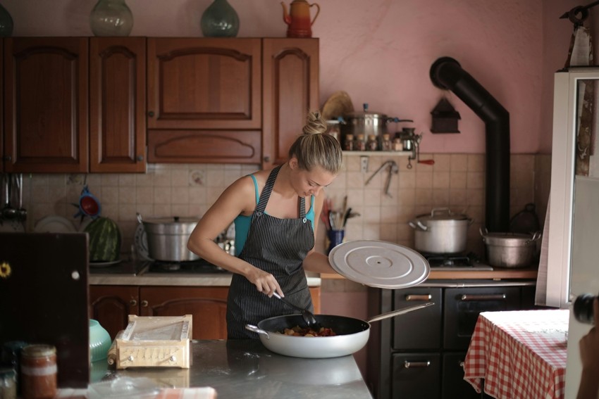 COOKING & CLEANUP