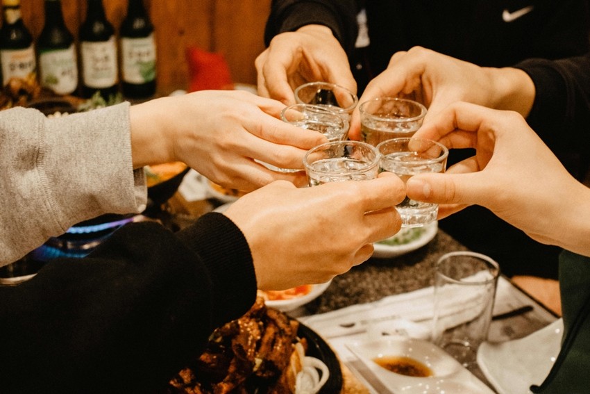 Clinking glasses tradition