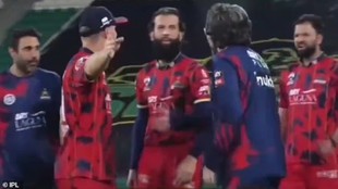 David Warner Moeen Ali PSL, Warner vs Moeen viral video, PSL controversy Karachi Kings