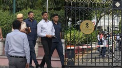 दिल्ली विधानसभा में घुसने वाली कार बरामद, गिरफ्तार ड्राइवर से पूछताछ कर रही पुलिस