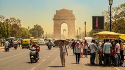 मौसम विभाग ने दिल्ली-NCR के लिए जारी किया येलो अलर्ट, तीन दिन लू चलने की संभावना; पारा 44 तक जाने के आसार